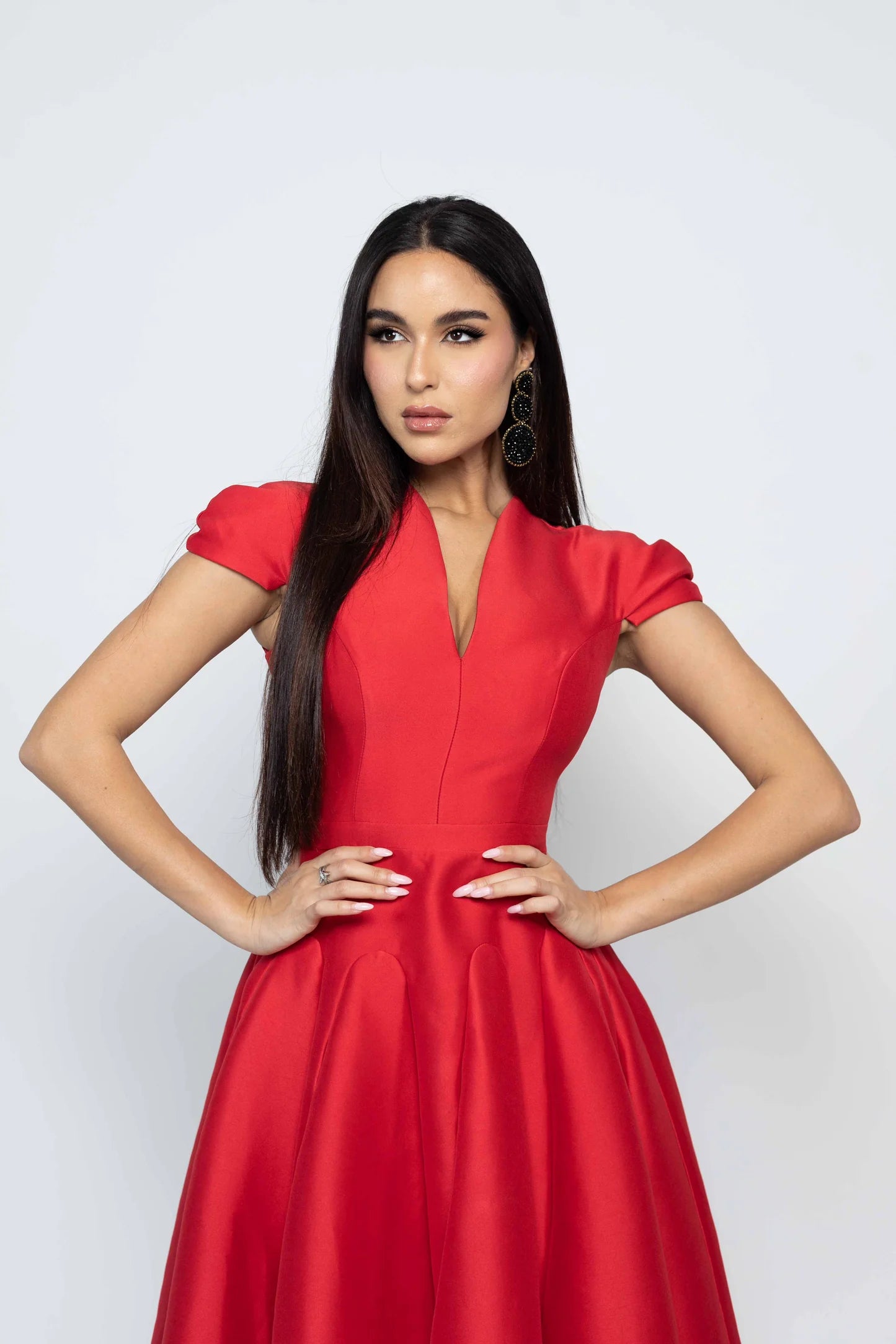 Bourgeoise – The Sculpted Elegance Dress