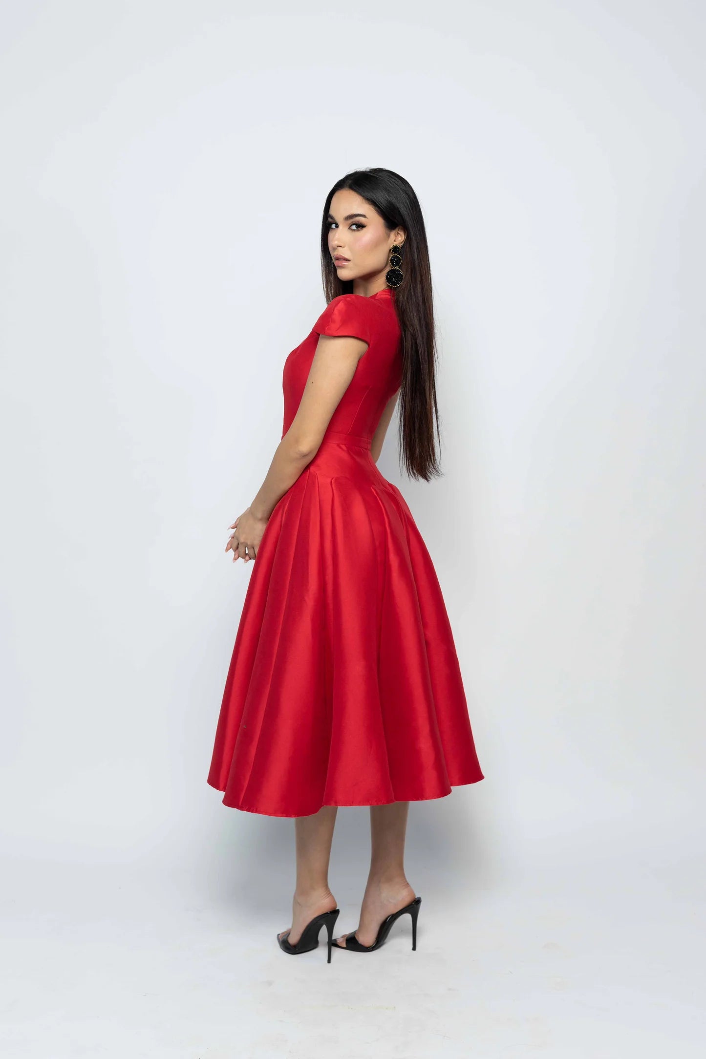 Bourgeoise – The Sculpted Elegance Dress
