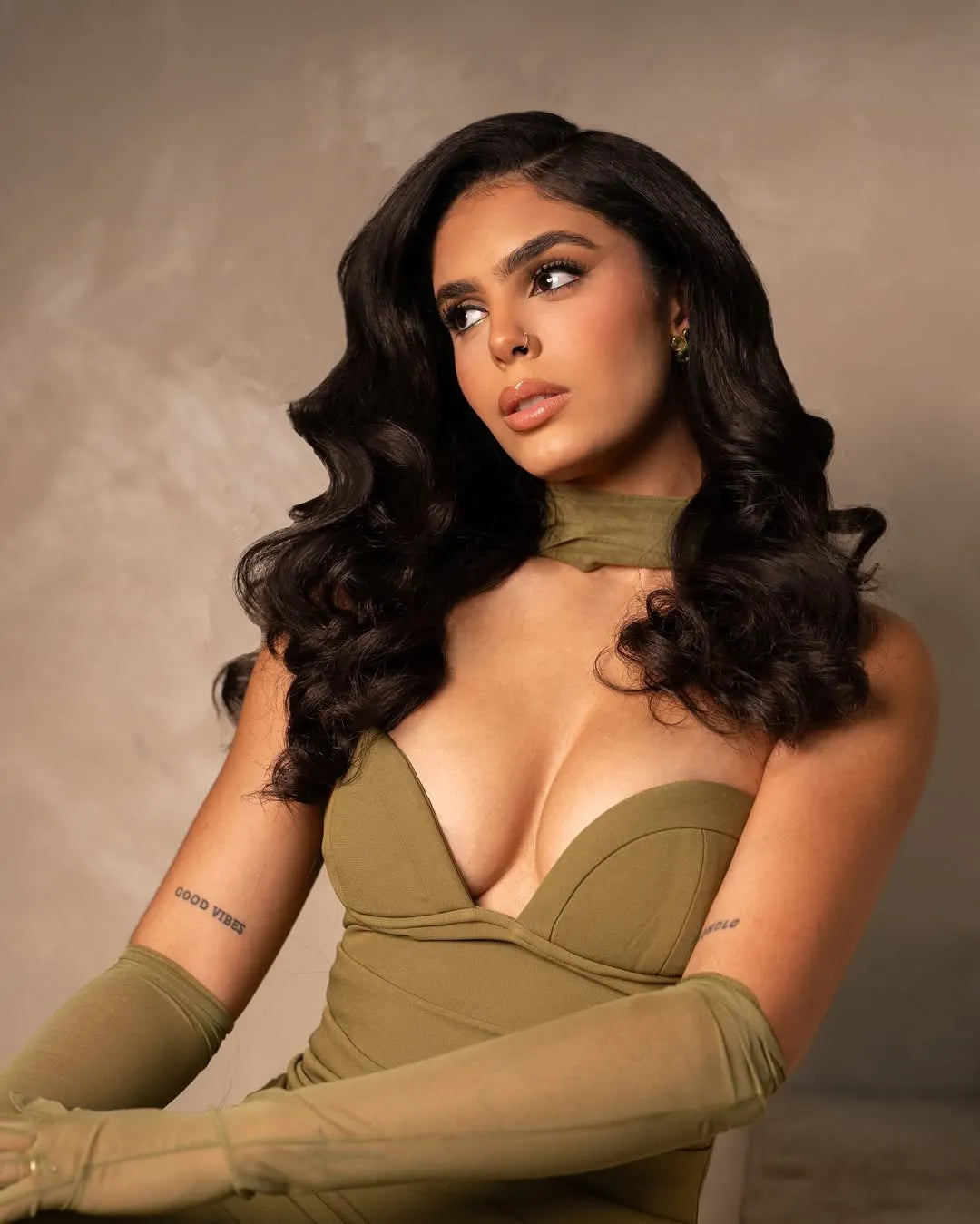 Alba – El Vestido de Musa Esculpida