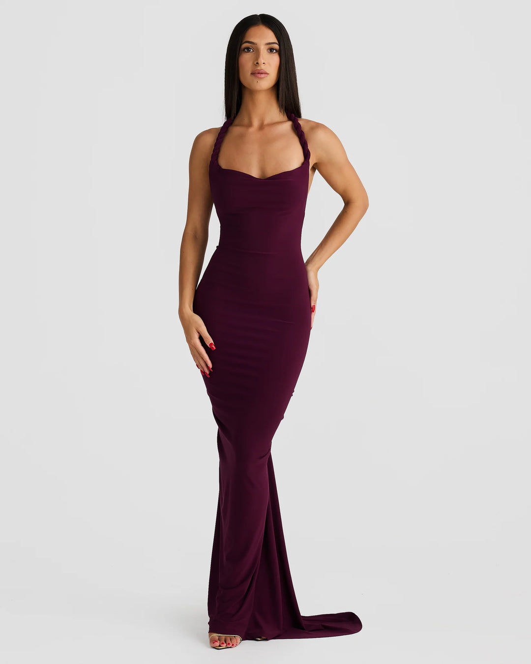 Alina – The Silhouette-Sculpting Evening Gown