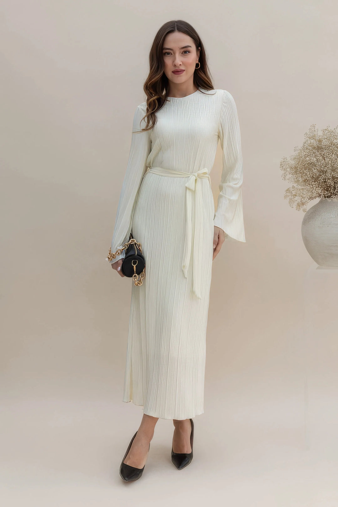 Anastasy – The Elegant Pleats Muse
