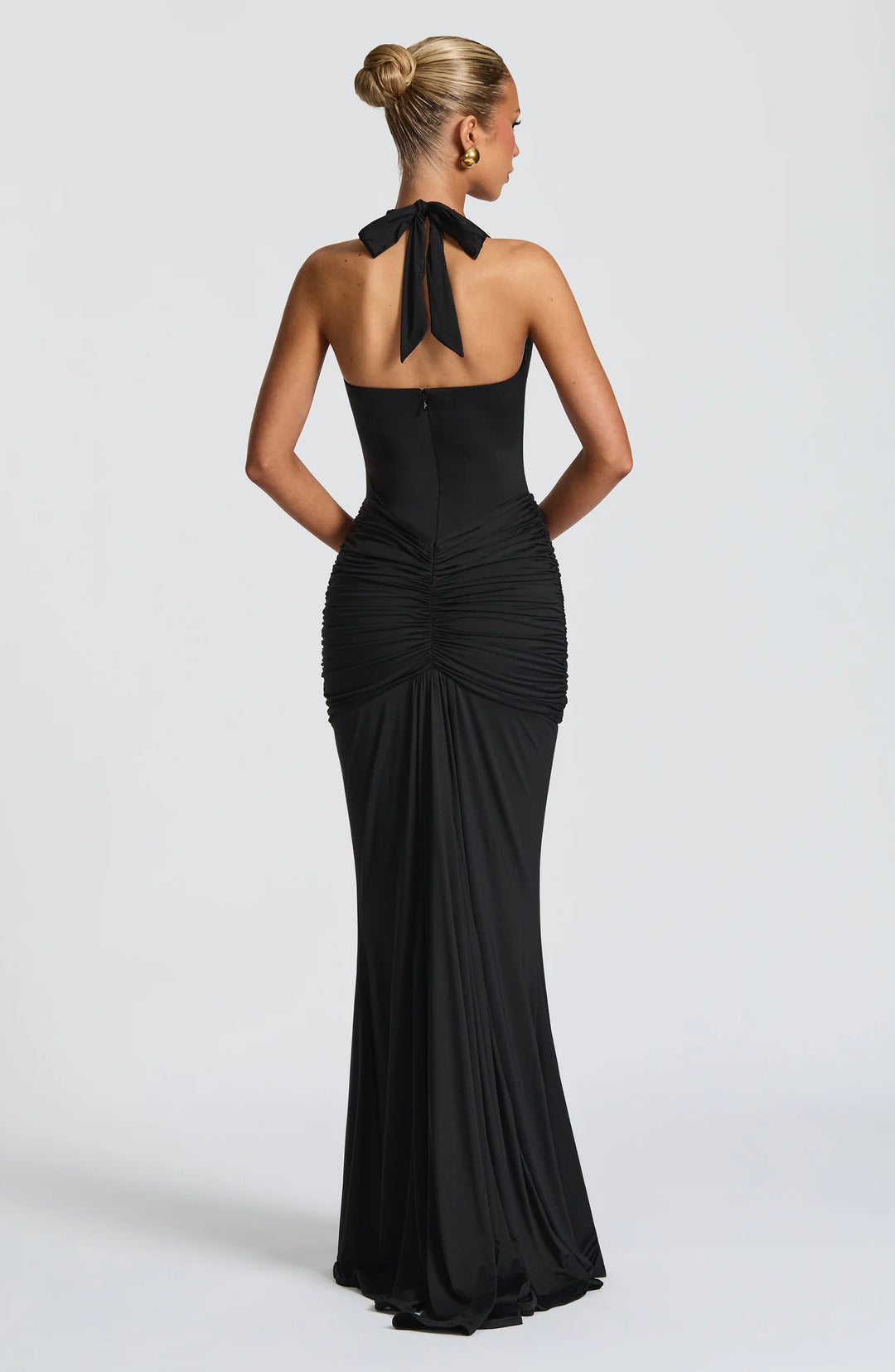 Aura – The Sculpted Goddess Gown