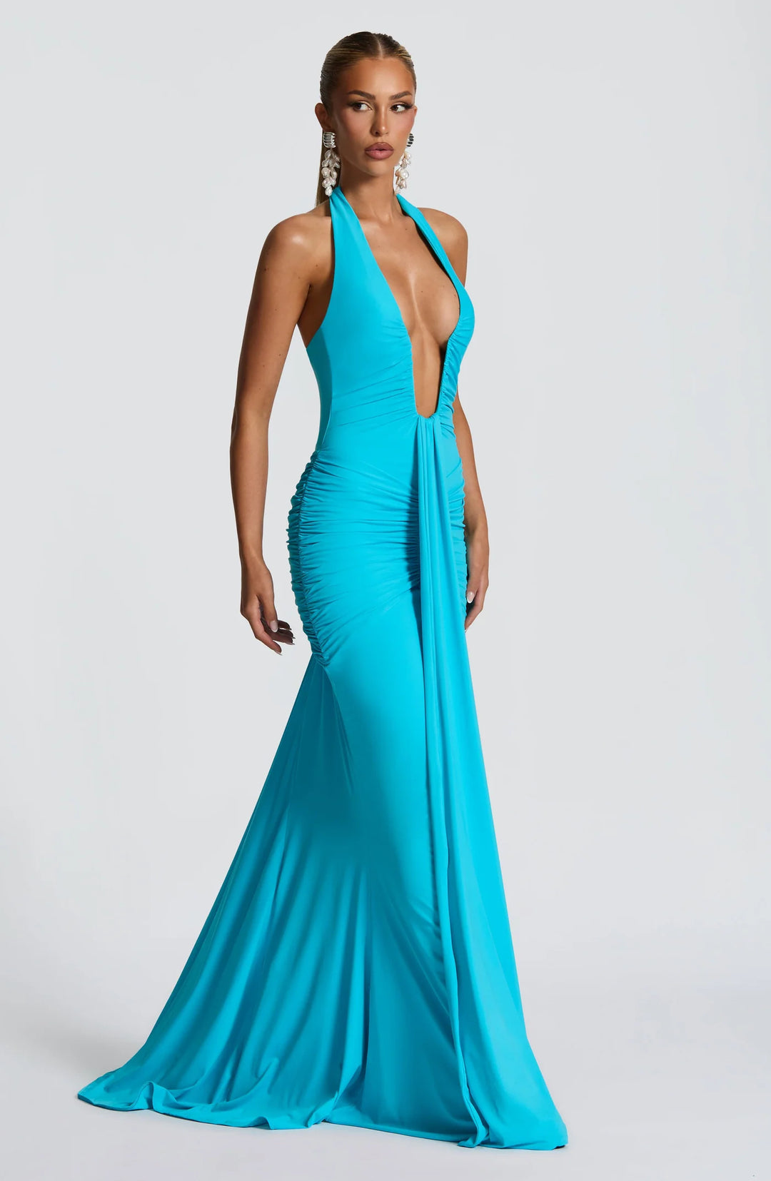 Aura – The Sculpted Goddess Gown