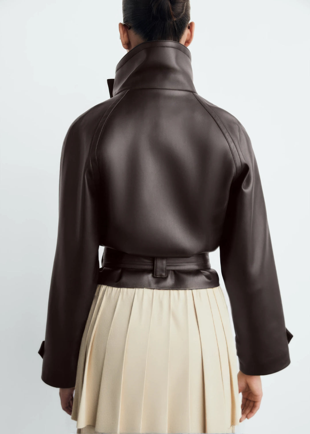Ambre – The Iconic Belted Leather Look