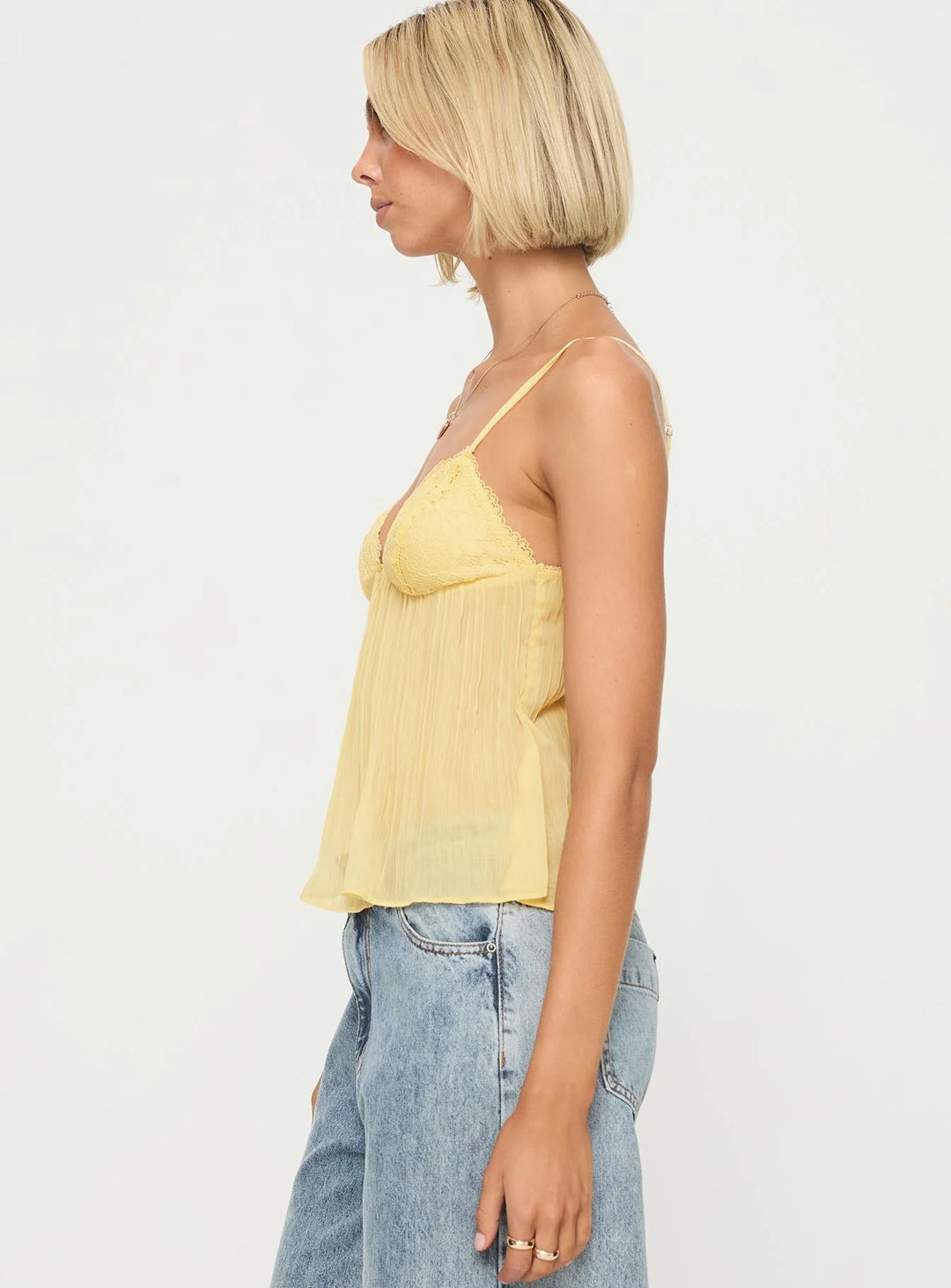 Anaïs – The French Muse Cami