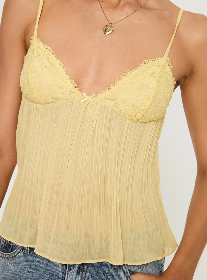 Anaïs – The French Muse Cami