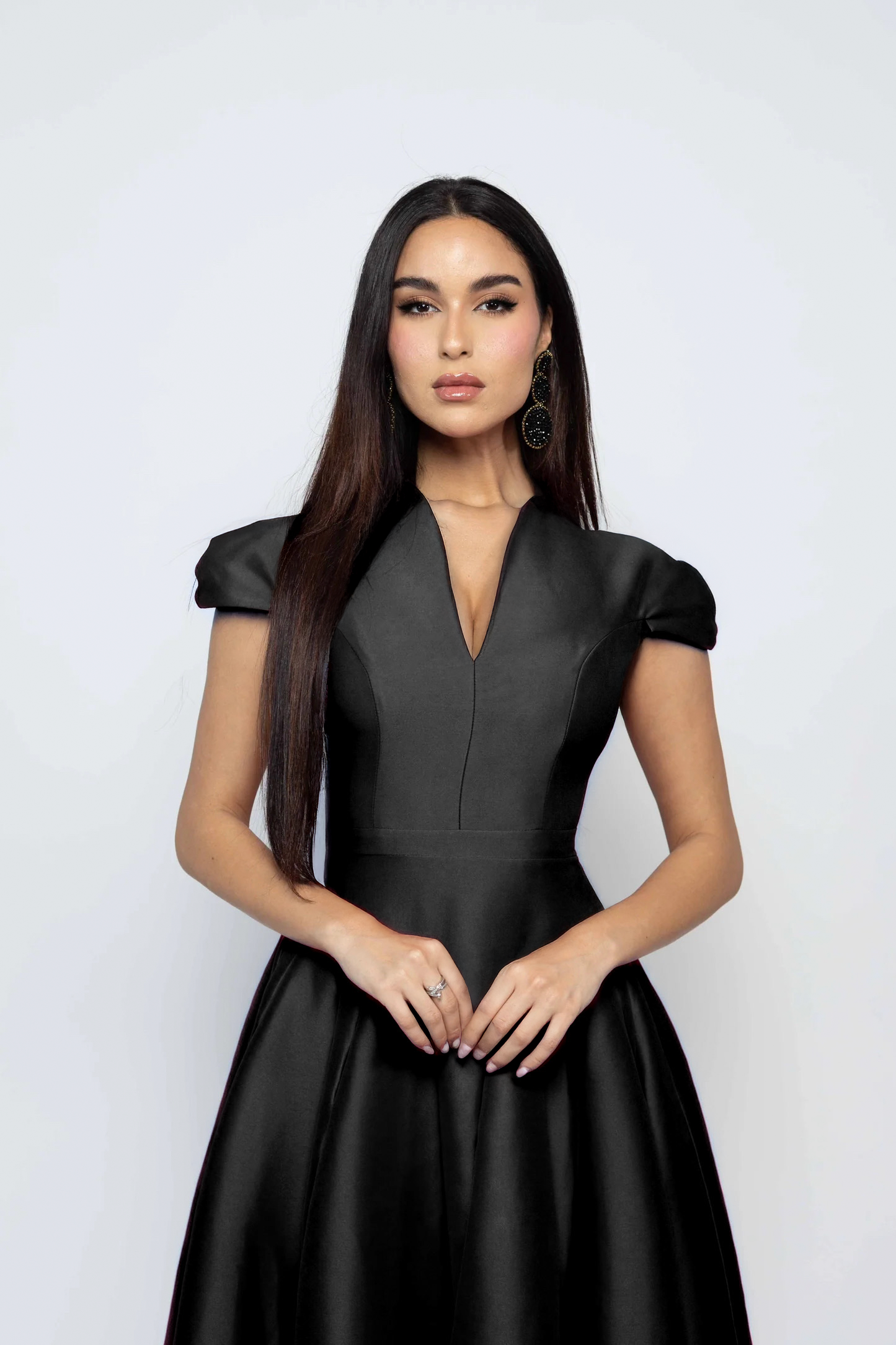 Bourgeoise – The Sculpted Elegance Dress