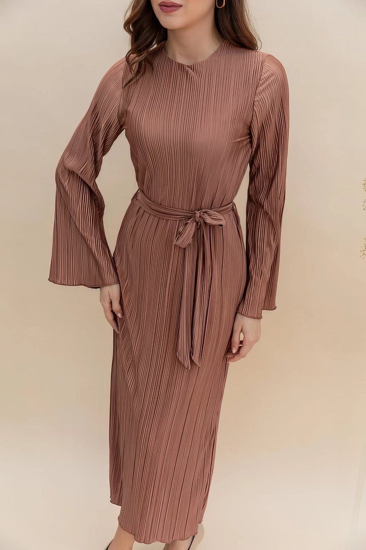 Anastasy – The Elegant Pleats Muse