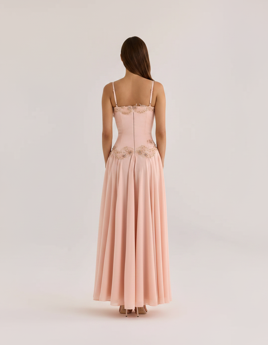 Calixte — Das handbestickte Abendkleid in Blush