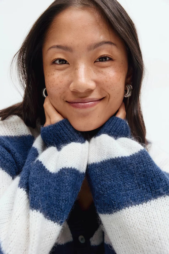 Bretonne – The Cozy Striped Knit Cardigan