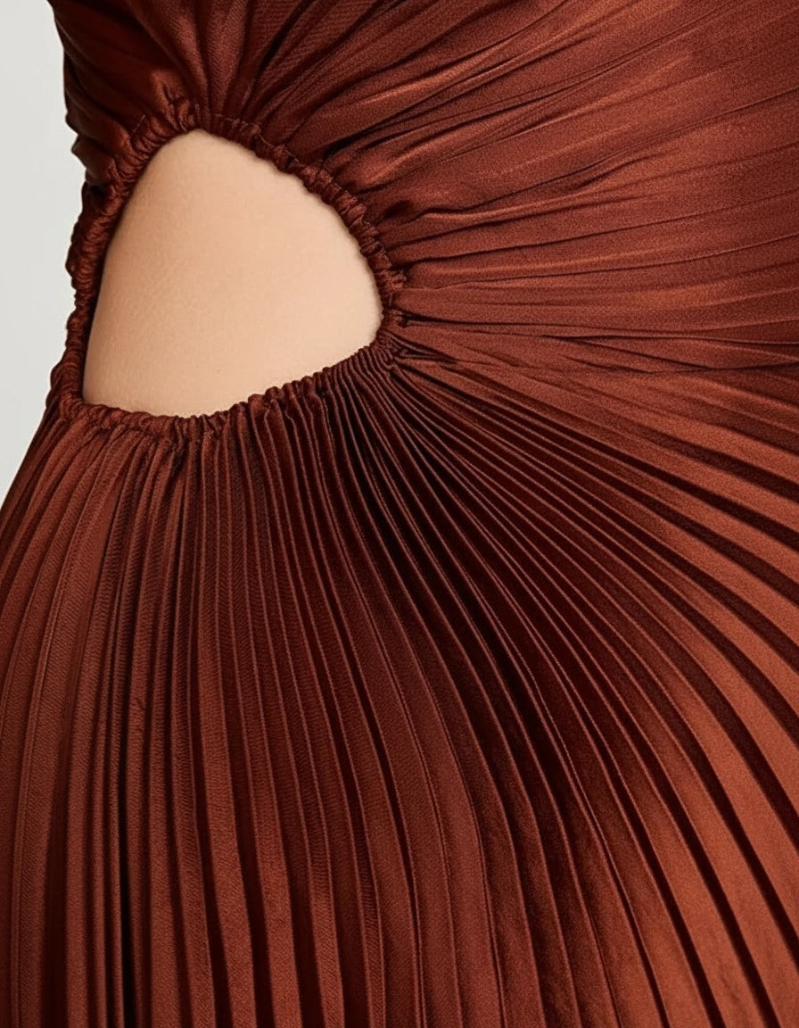 Cassandre — Das Kleid mit skulpturierten Falten