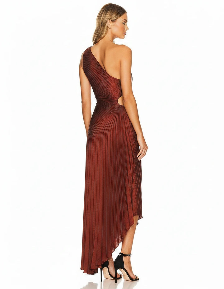 Cassandre — Das Kleid mit skulpturierten Falten