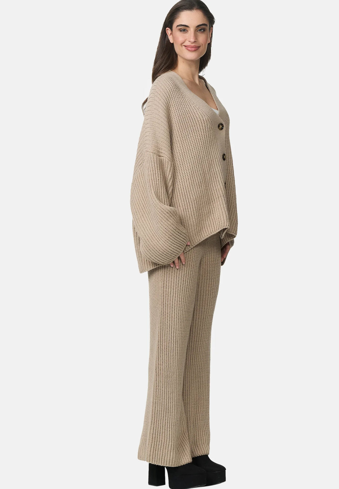 Maëlle – The Cozy Luxe Knit Set