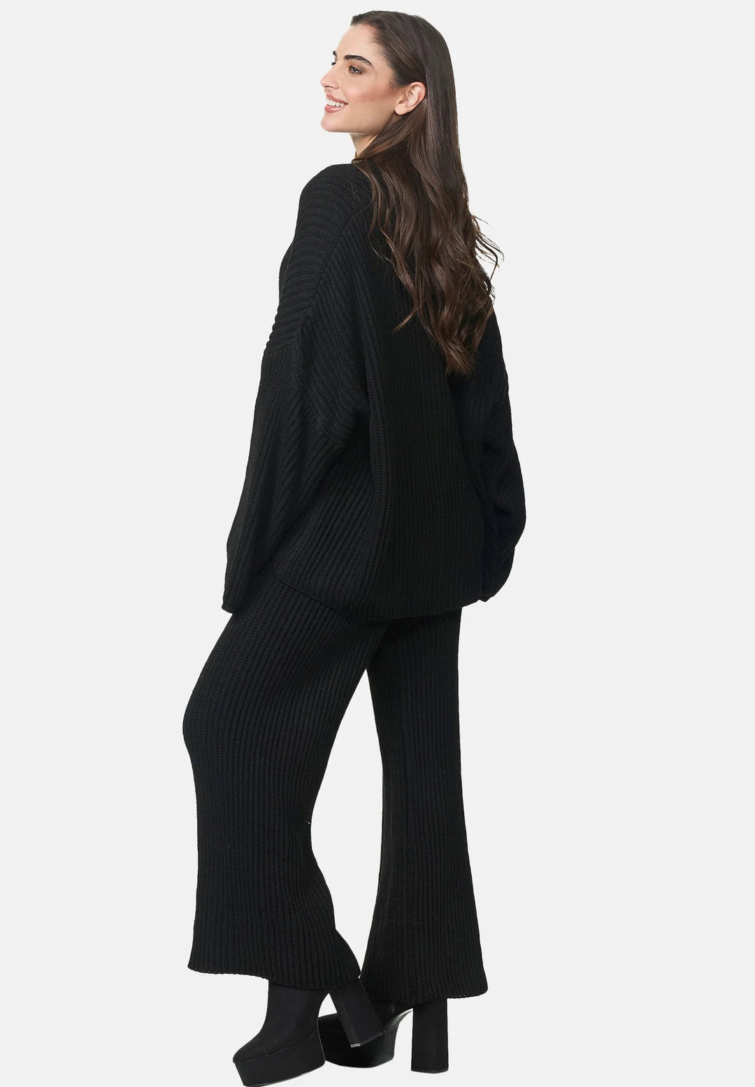 Maëlle – The Cozy Luxe Knit Set