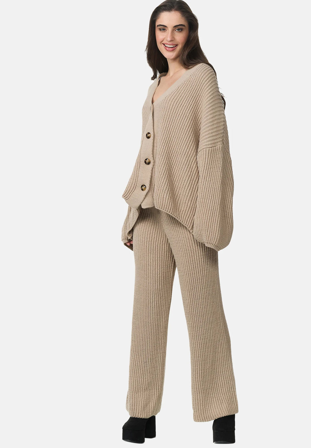 Maëlle – The Cozy Luxe Knit Set