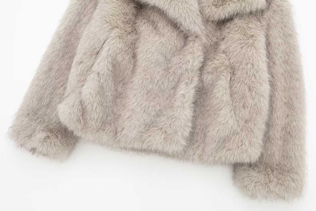 Lilyna - Coat faux fur - Inaya
