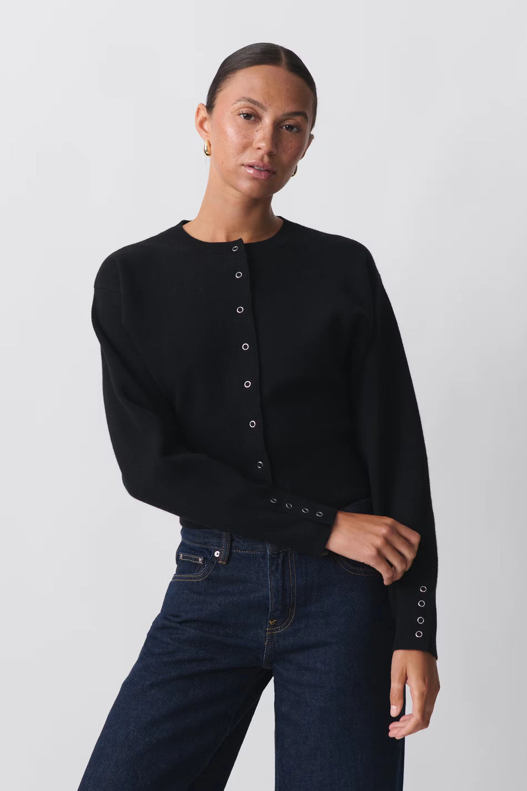 Gina – The Effortless Parisian Cardigan