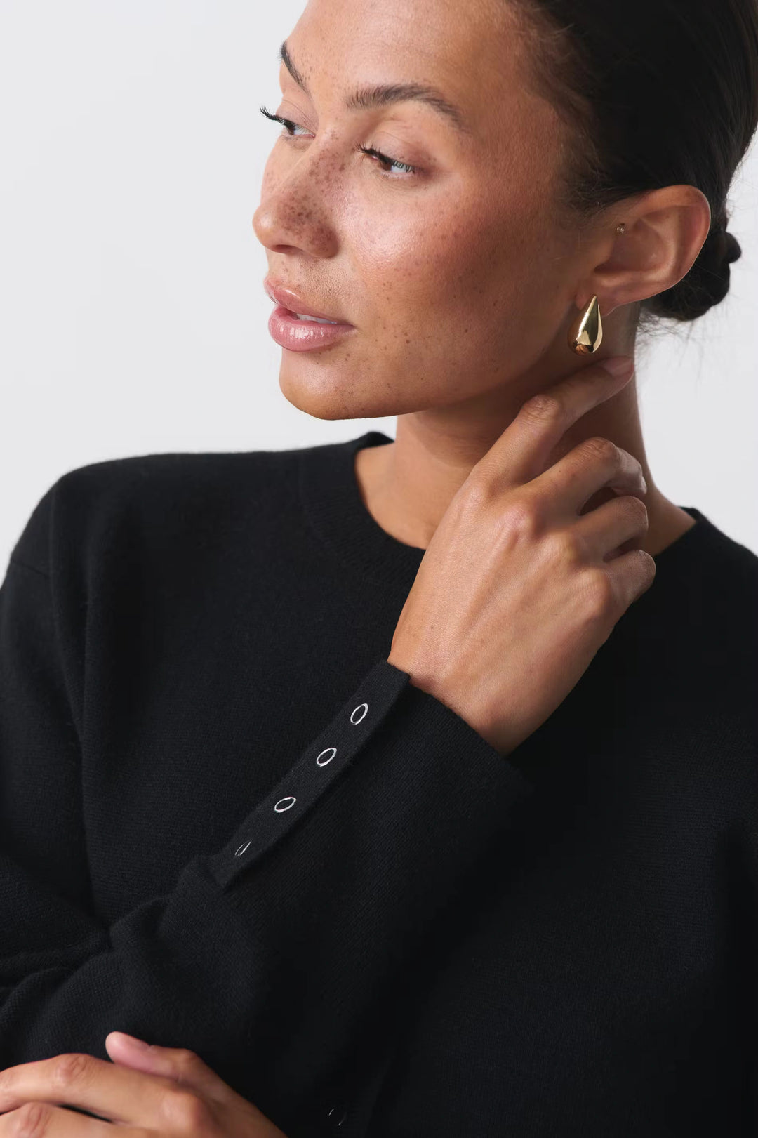 Gina – The Effortless Parisian Cardigan