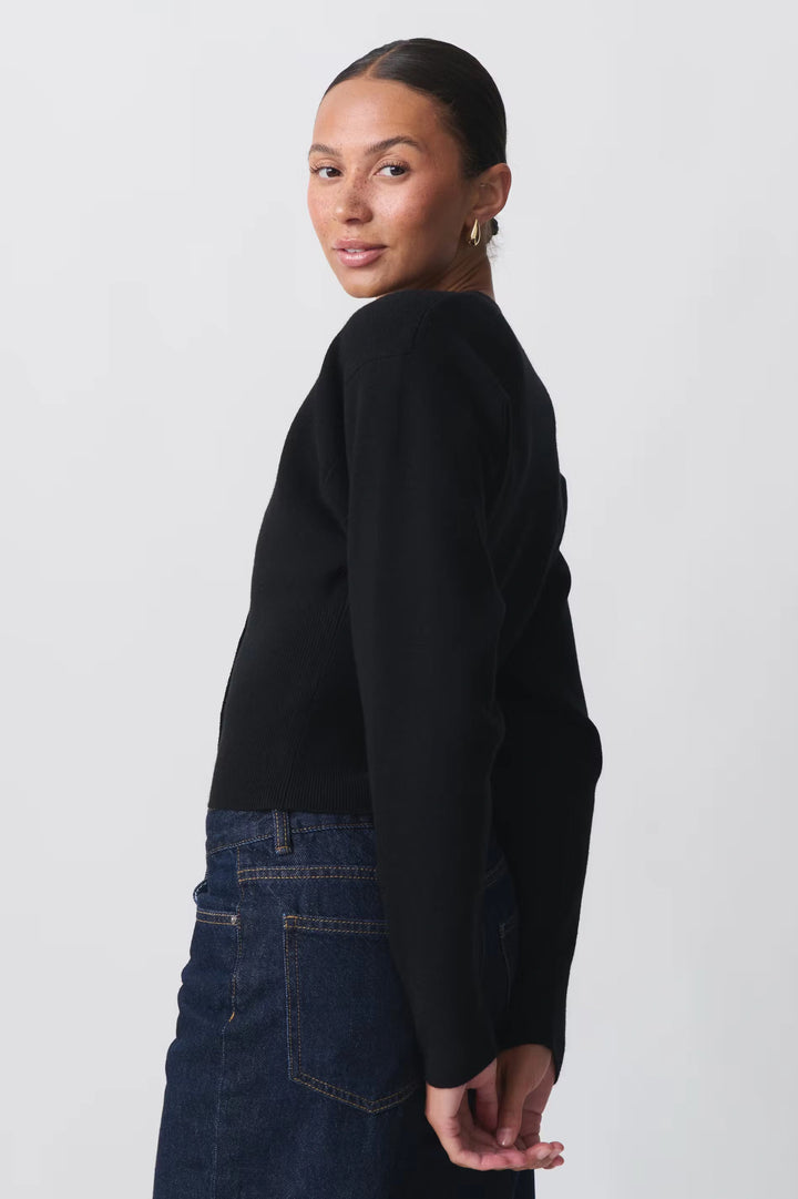 Gina – The Effortless Parisian Cardigan