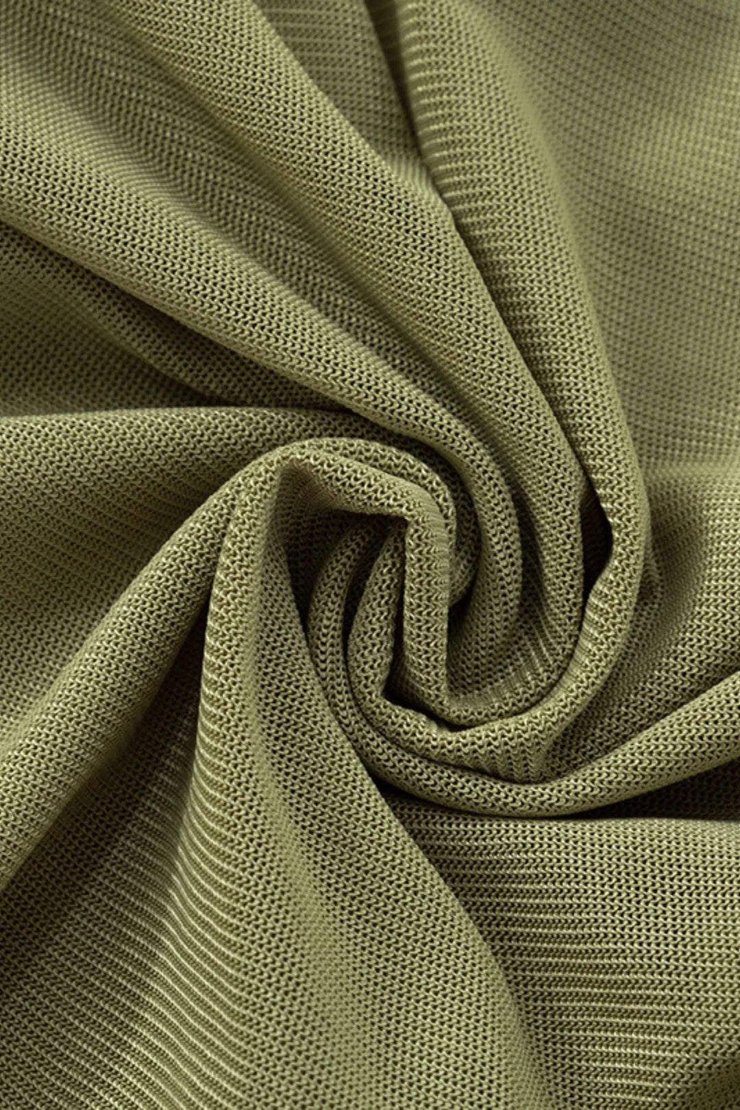 Panthère – The Bold Elegance Cut-Out Gown