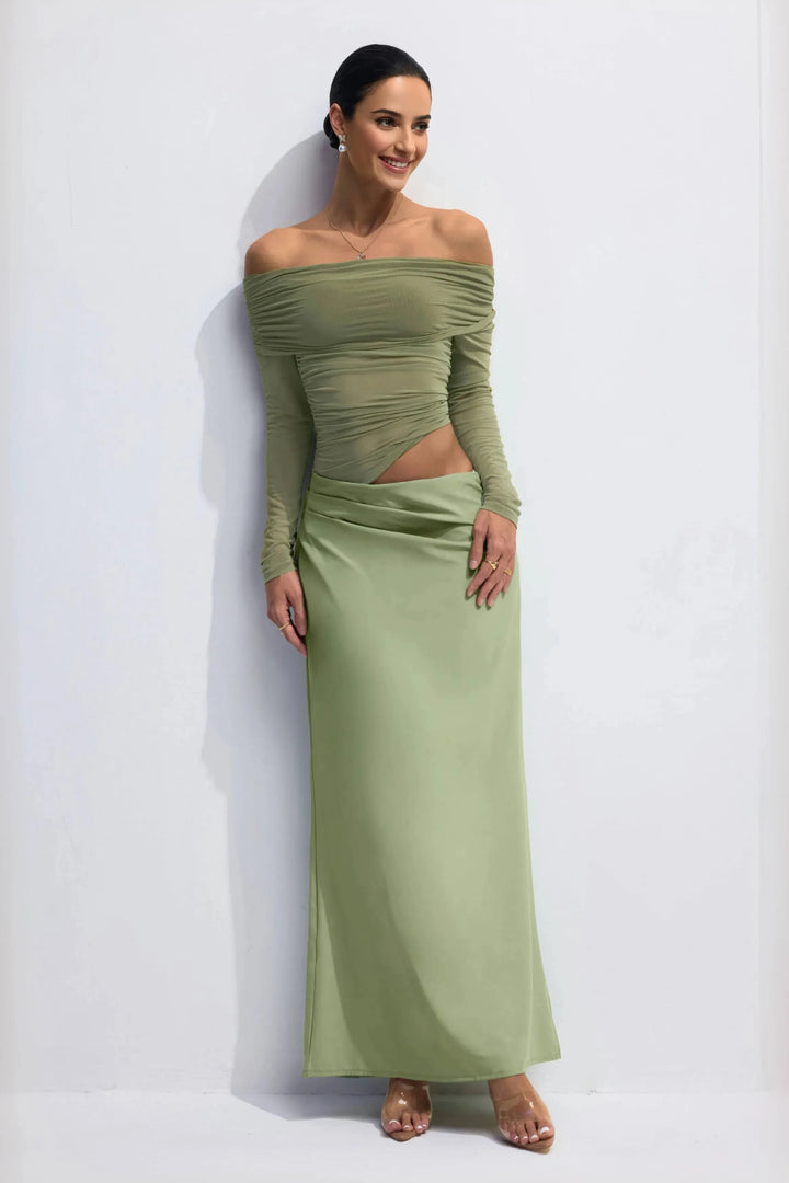 Panthère – The Bold Elegance Cut-Out Gown