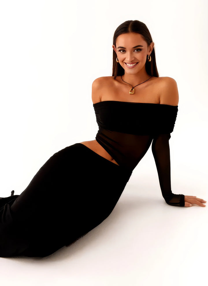 Panthère – The Bold Elegance Cut-Out Gown