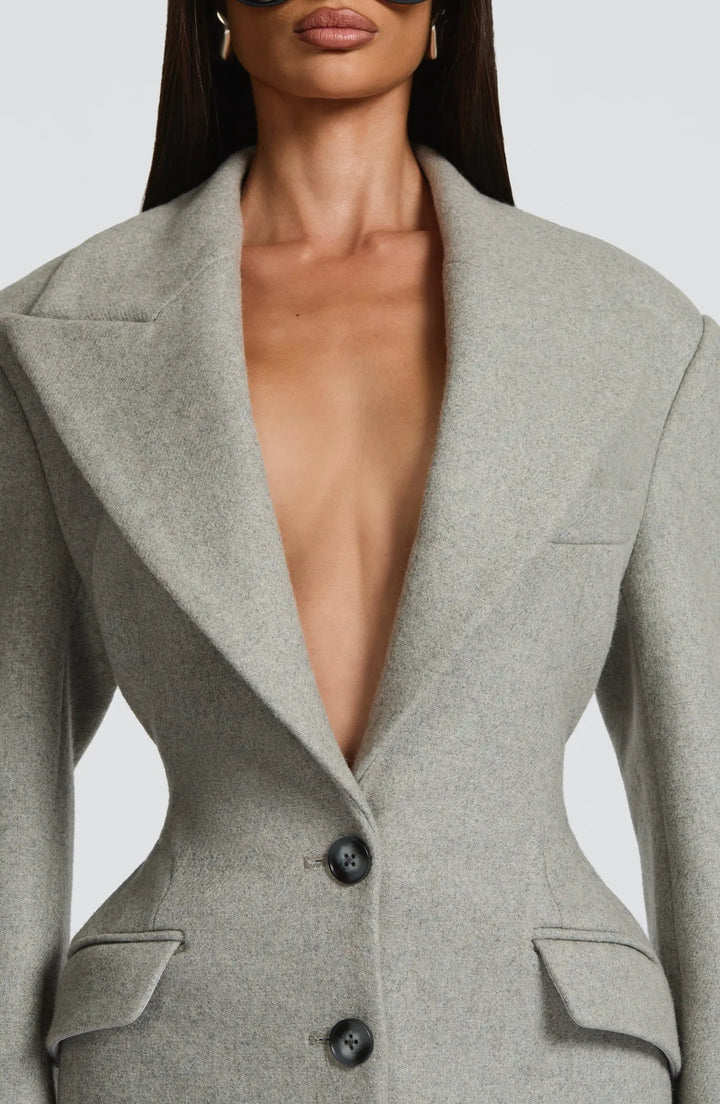 Paris – The Sculptural Elegance Coat