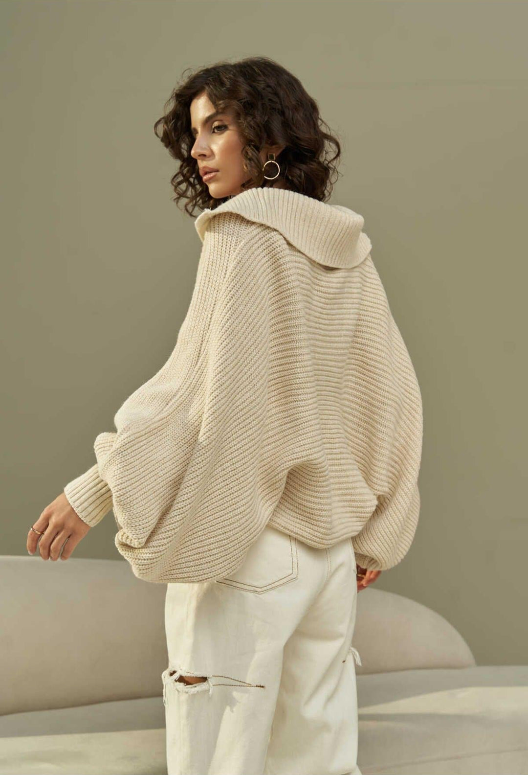 Naia – The Sculpted Soft Knit