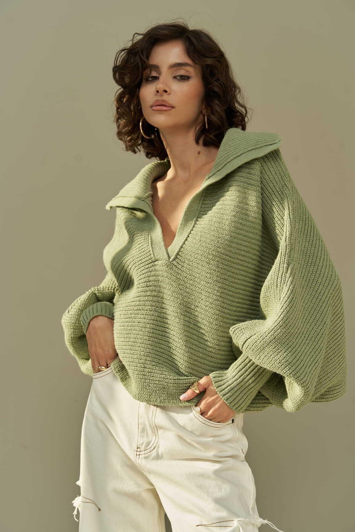 Naia – The Sculpted Soft Knit