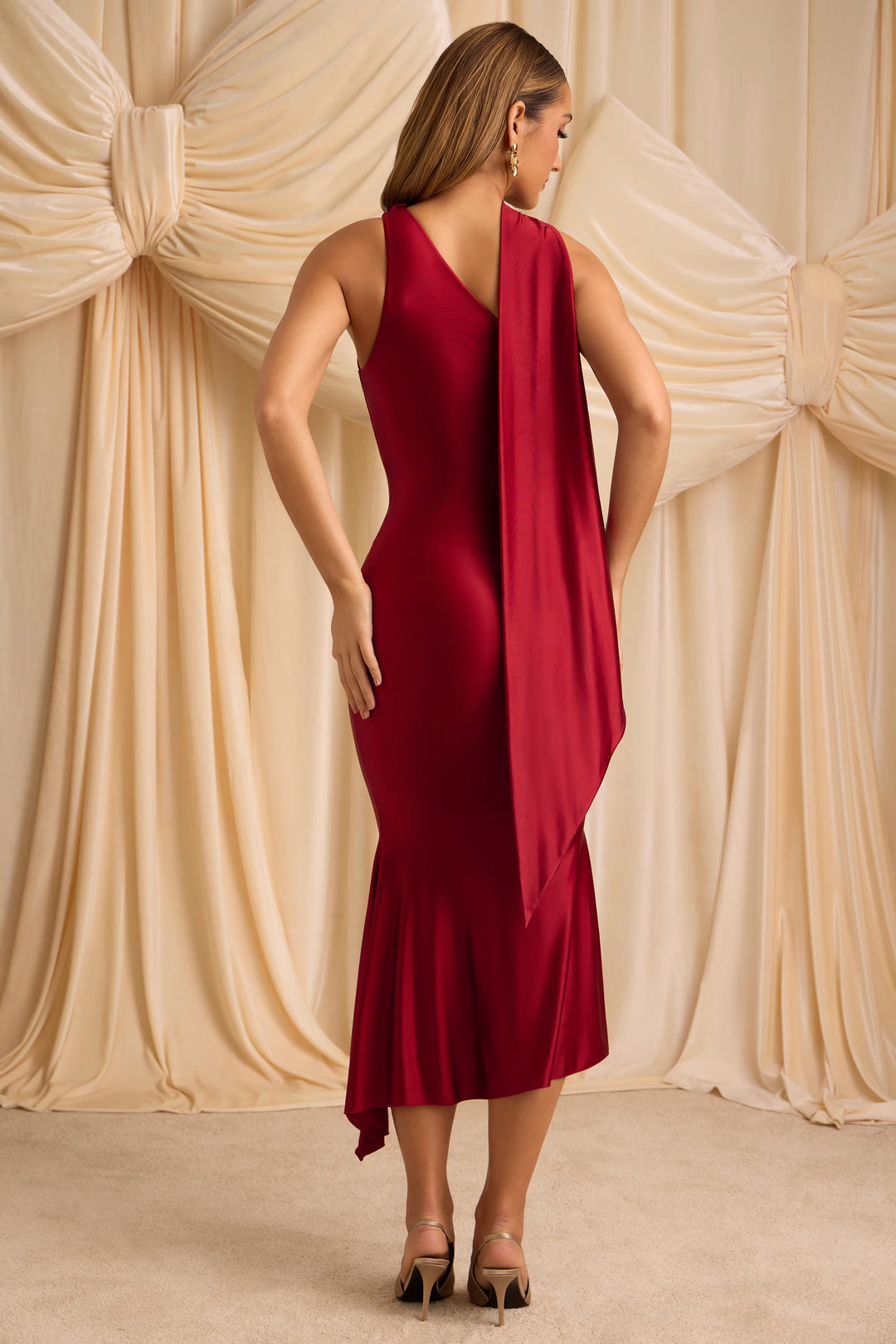 Marilyne – The Satin Flame Muse Dress