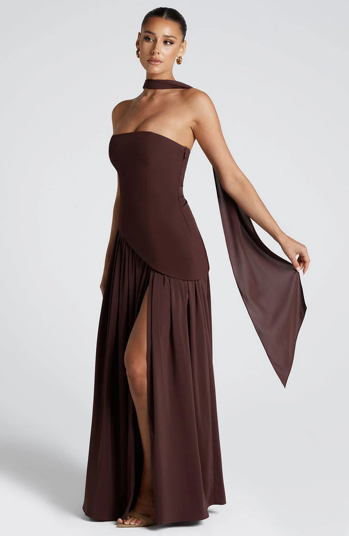 Talentueuse – The Sculptural Romance Gown