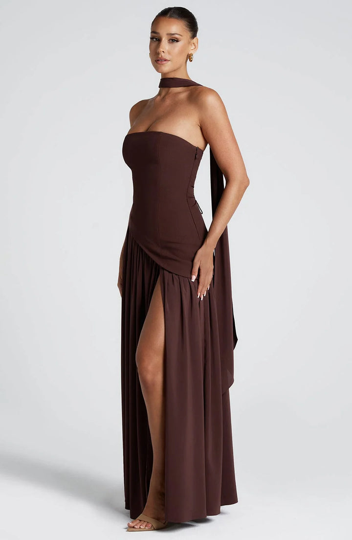 Talentueuse – The Sculptural Romance Gown