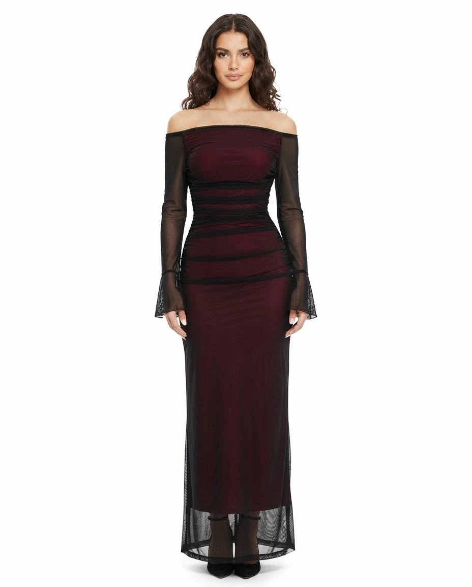 Ruby – Das Mitternachtsmuse-Kleid