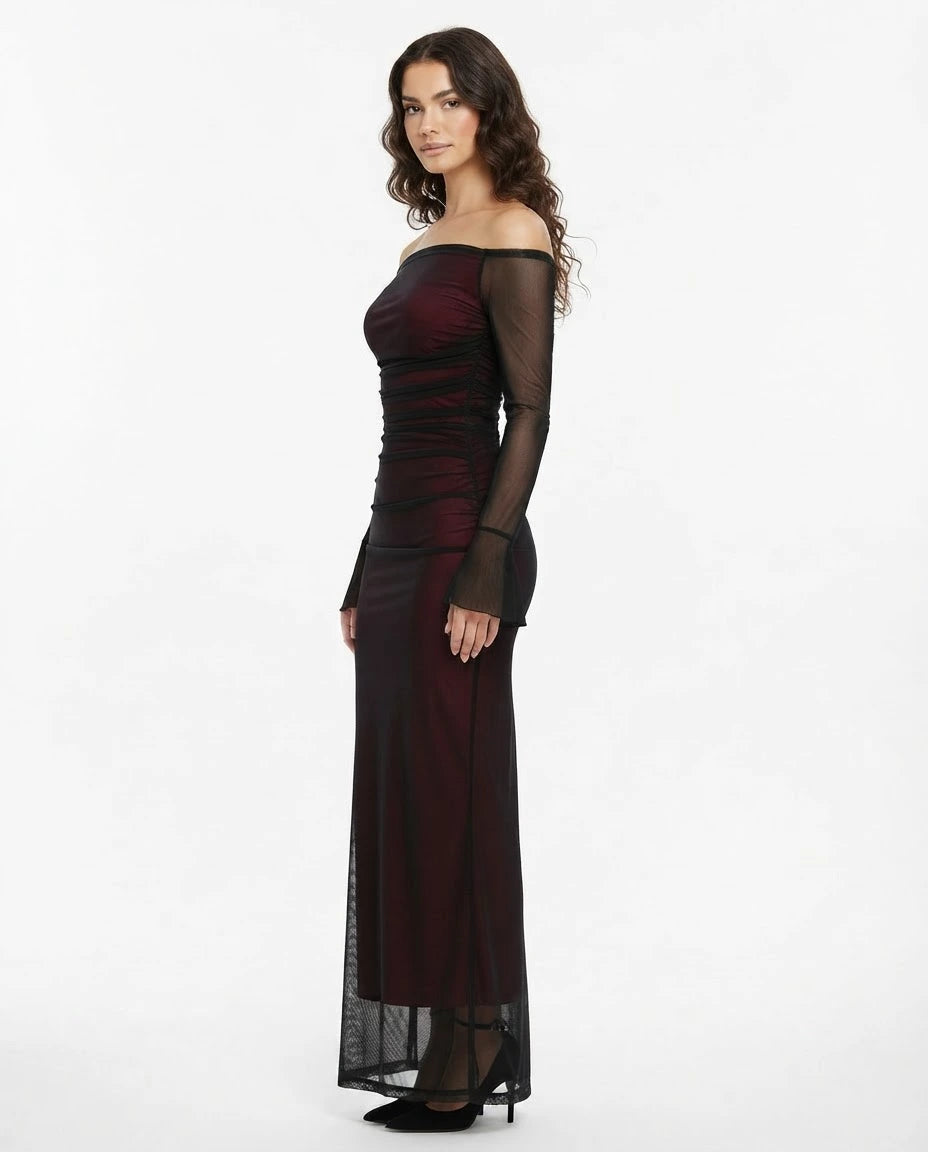 Ruby – Das Mitternachtsmuse-Kleid