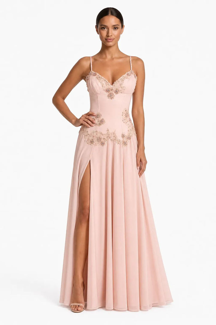 Calixte — Das handbestickte Abendkleid in Blush