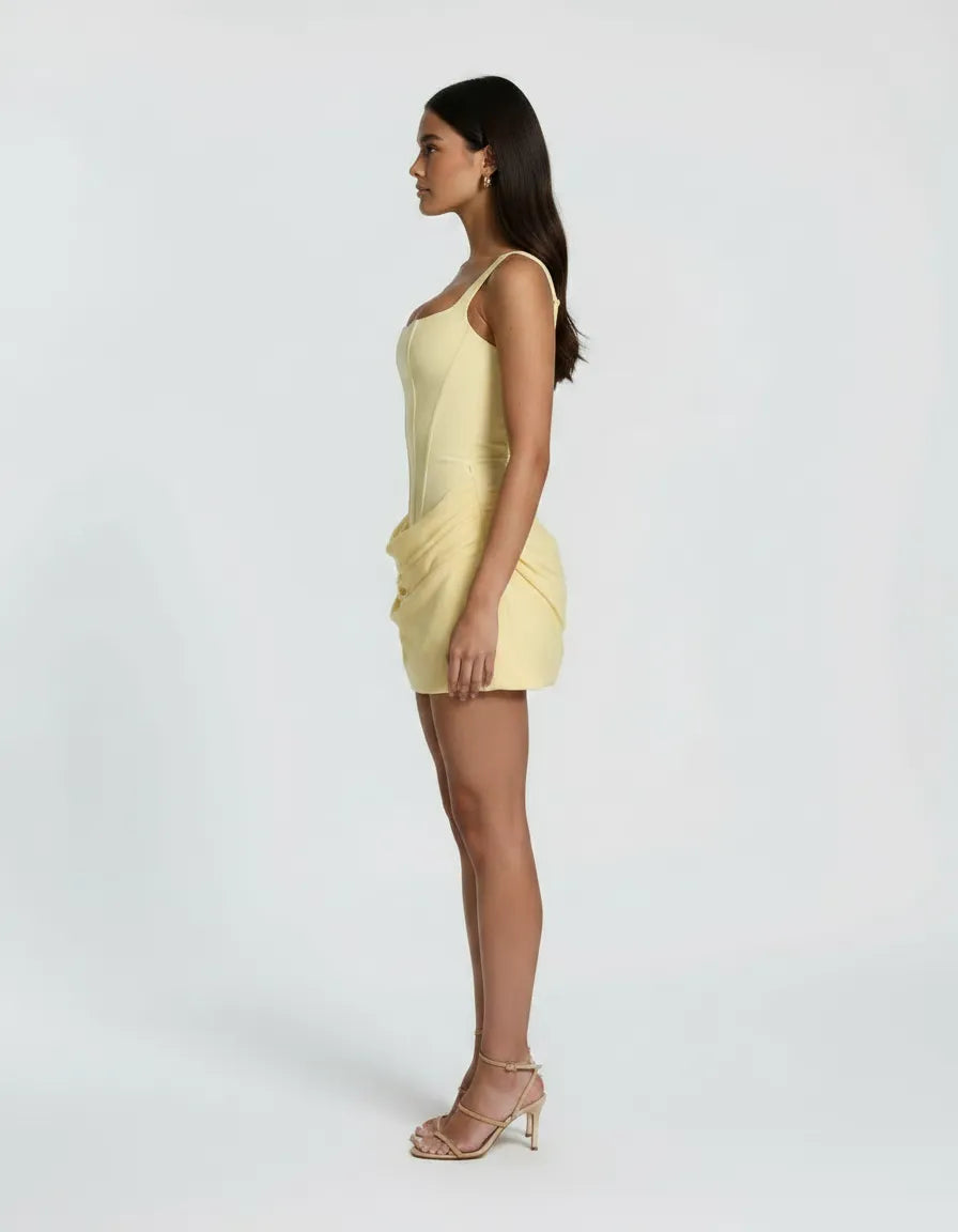 Mira – De Gesculpteerde Mini Muse Jurk